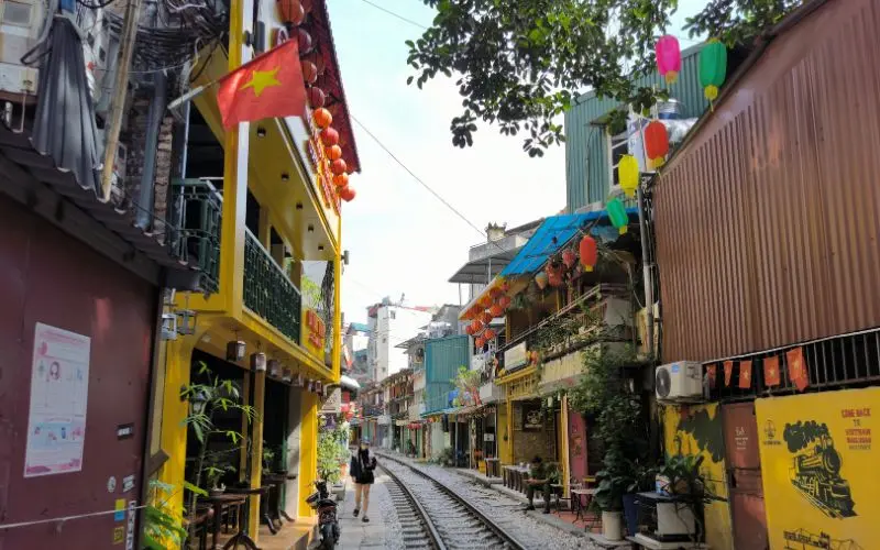 Hanoi train street