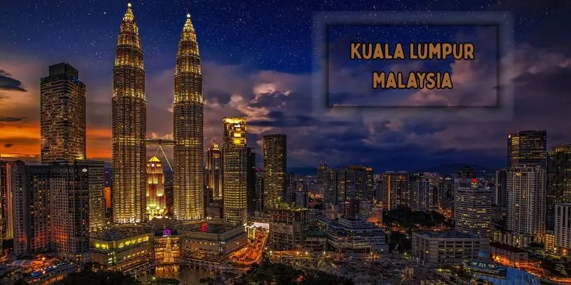 Petronas twin towers skyline in kuala lumpur, malaysia