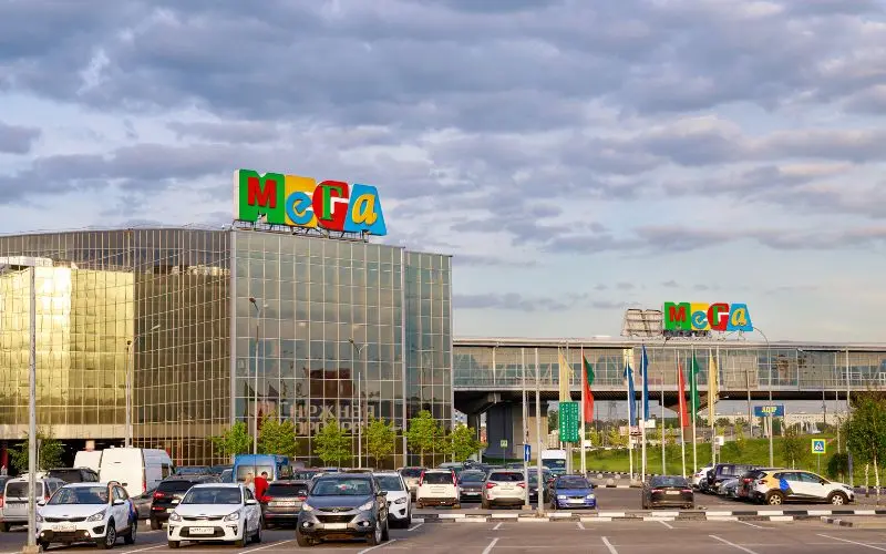 Mega belaya dacha moscow shopping mall exterior wide-angle view