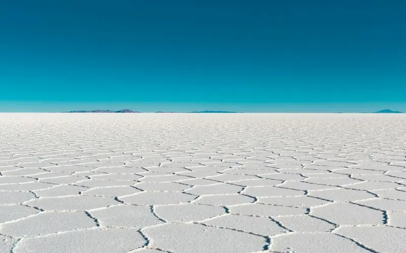 Mirror reflections across salar de uyuni
