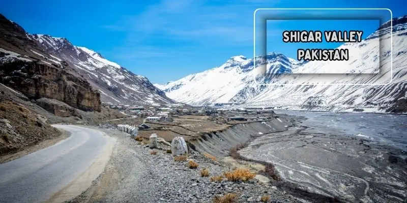 Scenic view of shigar valley near skardu