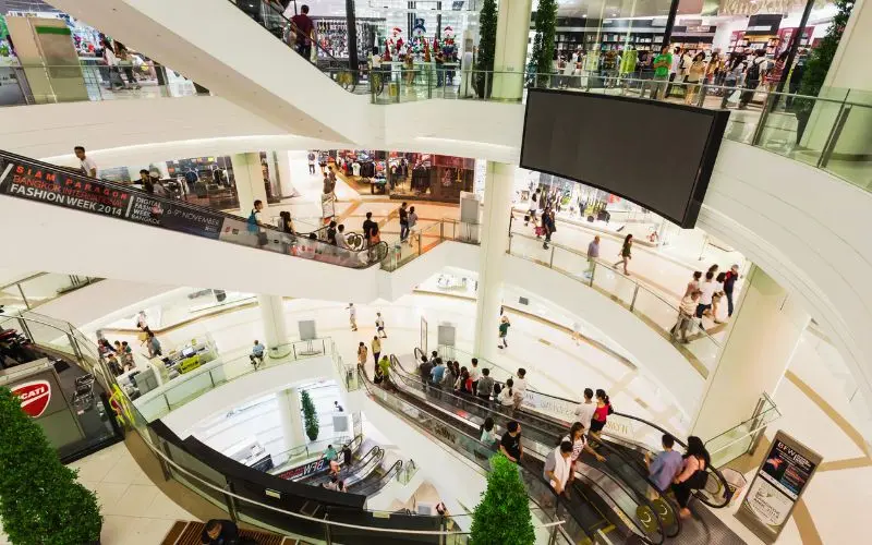 Westfield scs vienna large shopping mall interior area