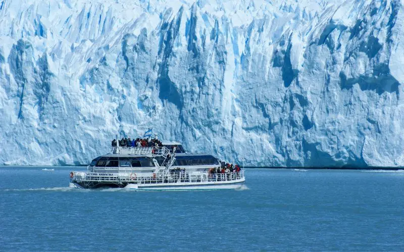 Antarctica cruise during the best travel season